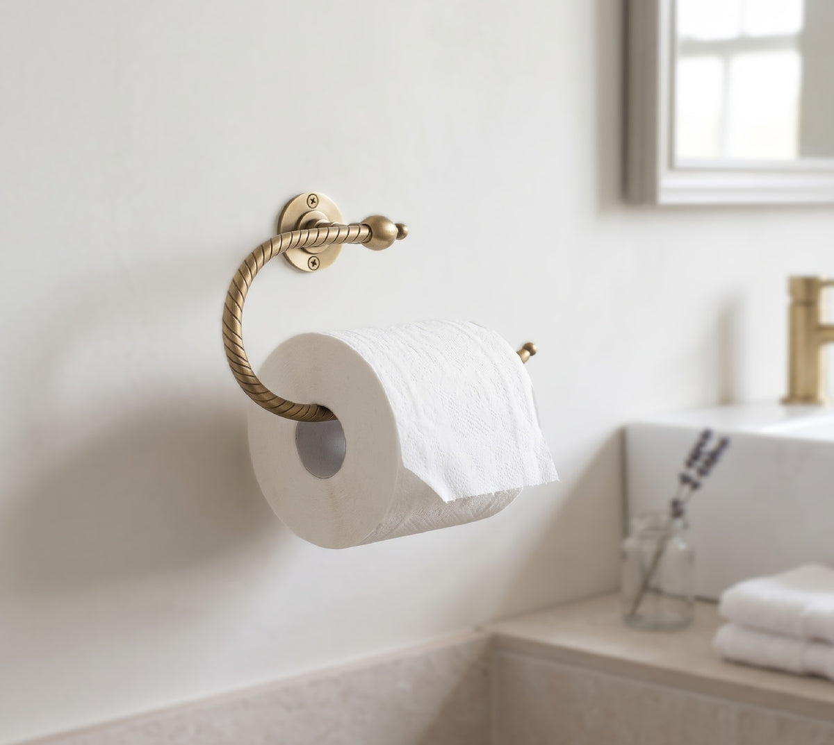 Unlacquered brass engraved toilet paper holder, decorative wall-mounted bathroom holder